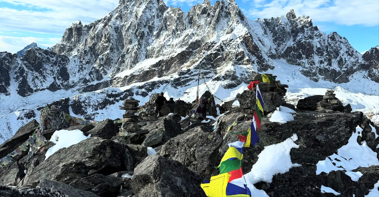 Gokyo – Chola Pass – Everest Base Camp
